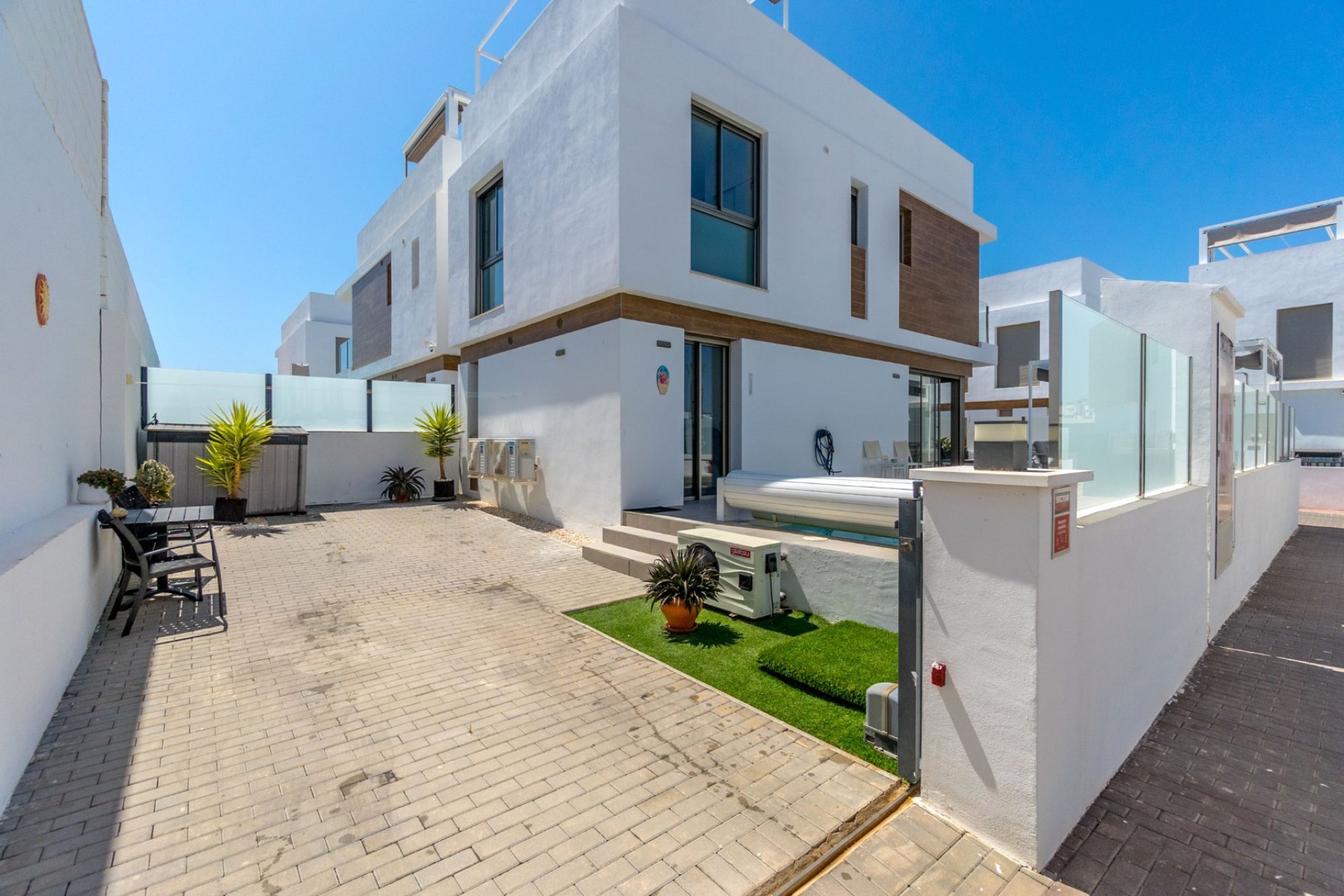Resale - Villa - Orihuela Costa - Villamartín