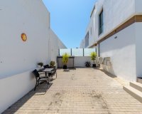Resale - Villa - Orihuela Costa - Villamartín