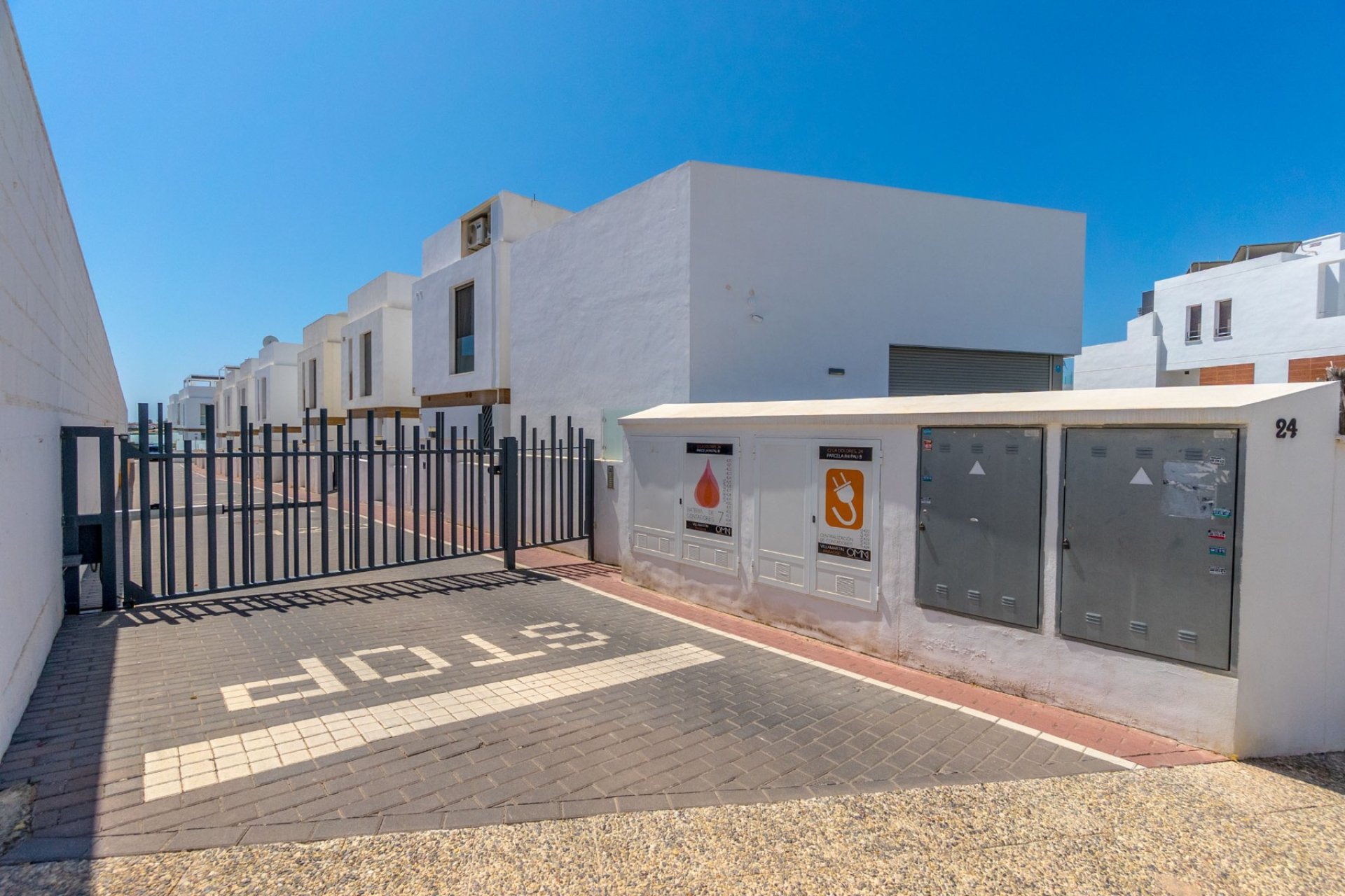 Resale - Villa - Orihuela Costa - Villamartín