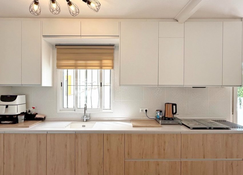 Resale - Villa - Orihuela Costa - Villamartín