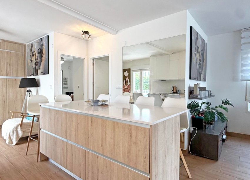 Resale - Villa - Orihuela Costa - Villamartín