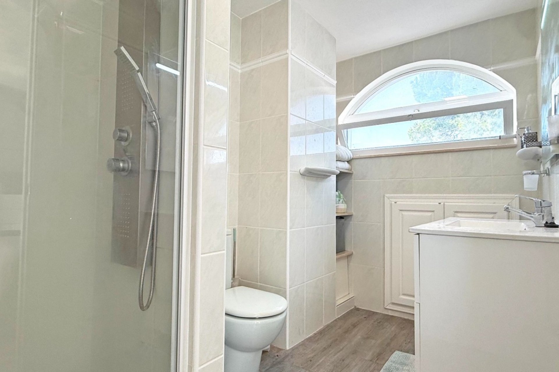 Resale - Villa - Orihuela Costa - Villamartín