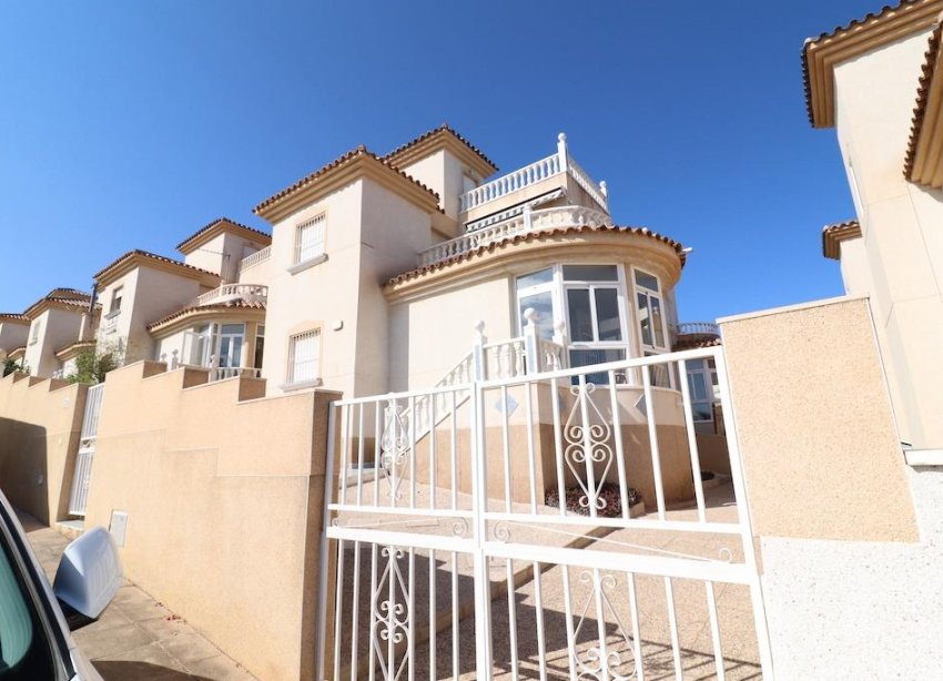 Resale - Villa - Orihuela Costa - Villamartín