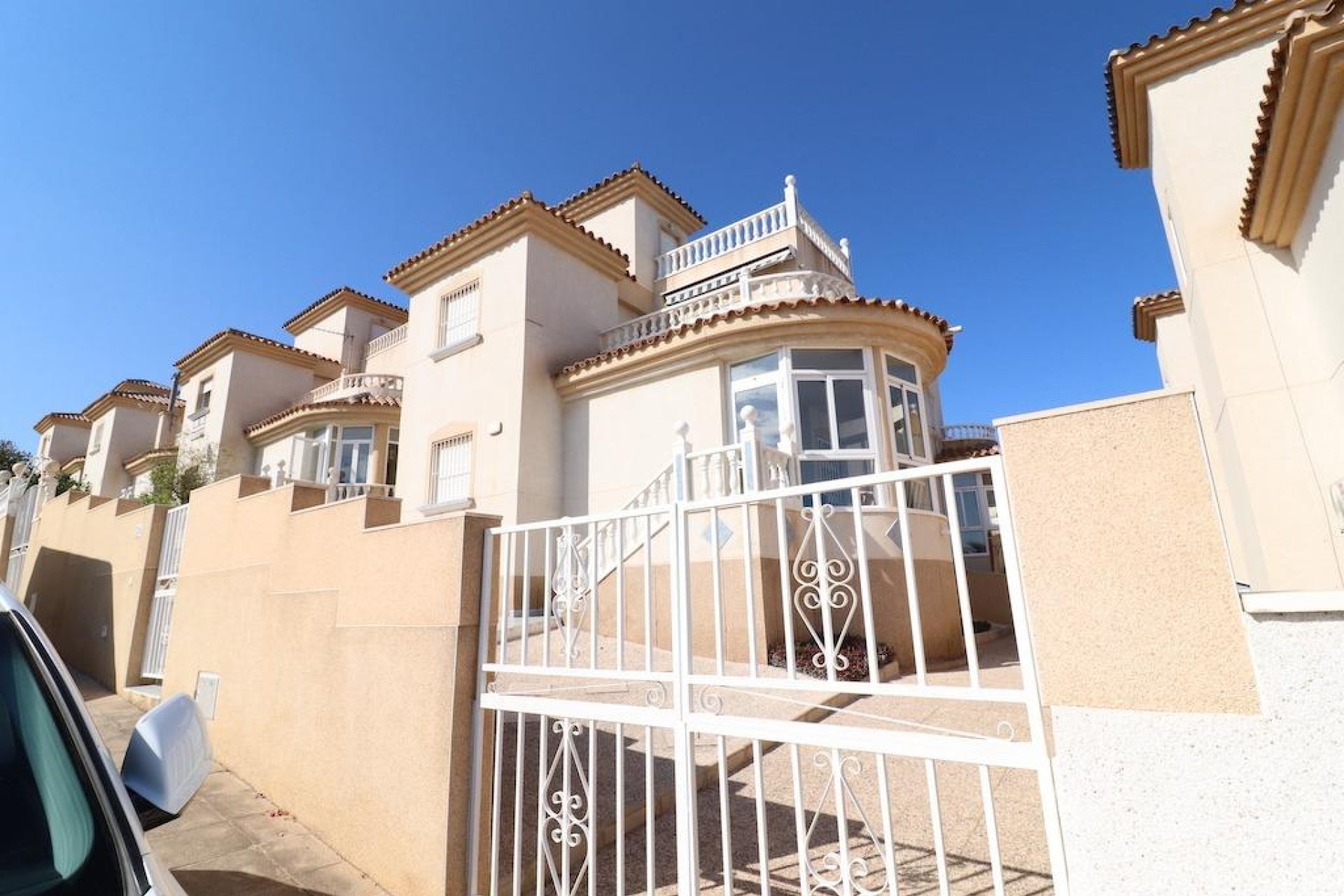 Resale - Villa - Orihuela Costa - Villamartín