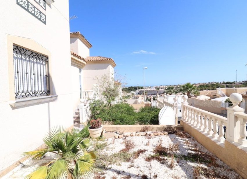 Resale - Villa - Orihuela Costa - Villamartín