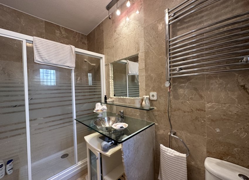 Resale - Villa - Orihuela Costa - Villamartin