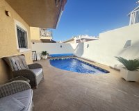 Resale - Villa - Orihuela Costa - Villamartin
