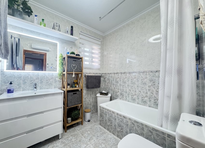 Resale - Villa - Orihuela Costa - Villamartin