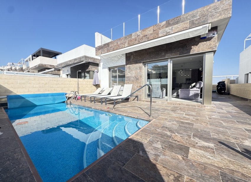 Resale - Villa - Orihuela Costa - Villamartin