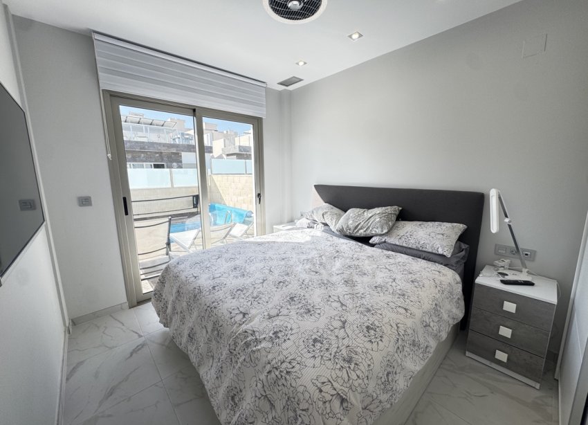 Resale - Villa - Orihuela Costa - Villamartin