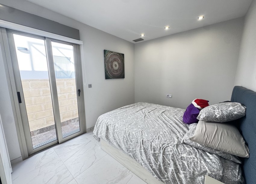 Resale - Villa - Orihuela Costa - Villamartin