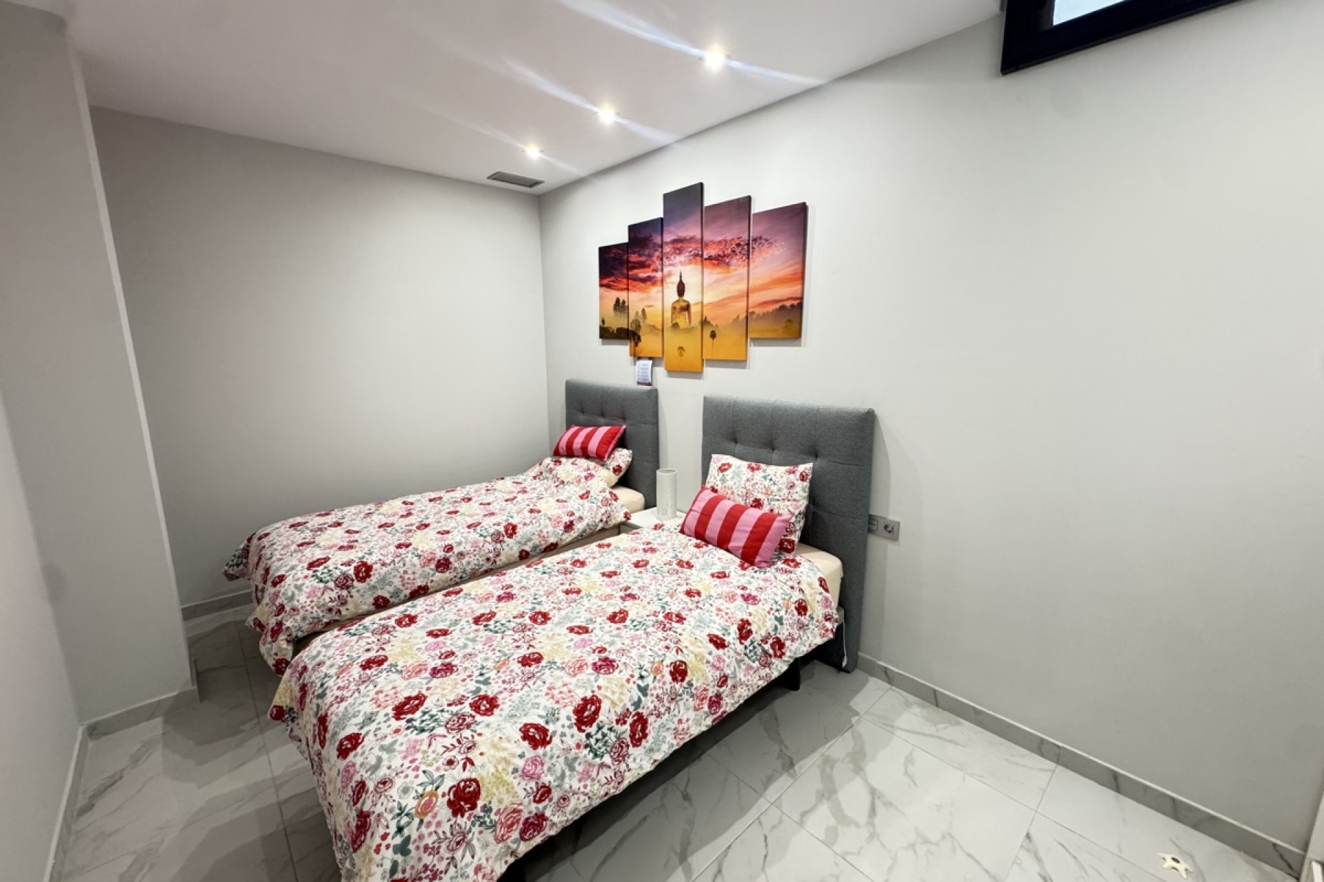 Resale - Villa - Orihuela Costa - Villamartin