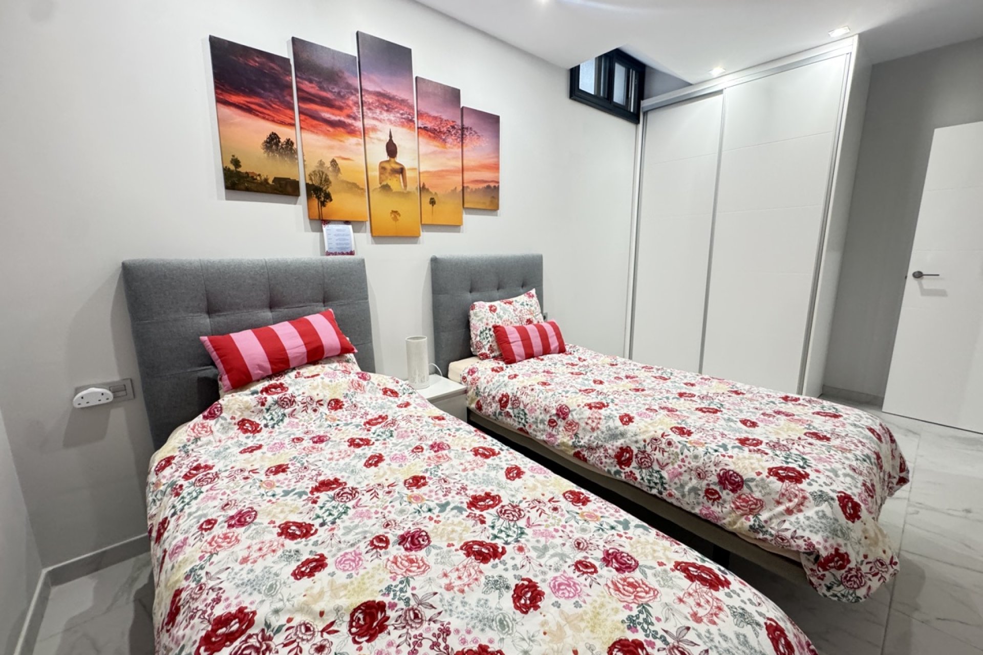 Resale - Villa - Orihuela Costa - Villamartin