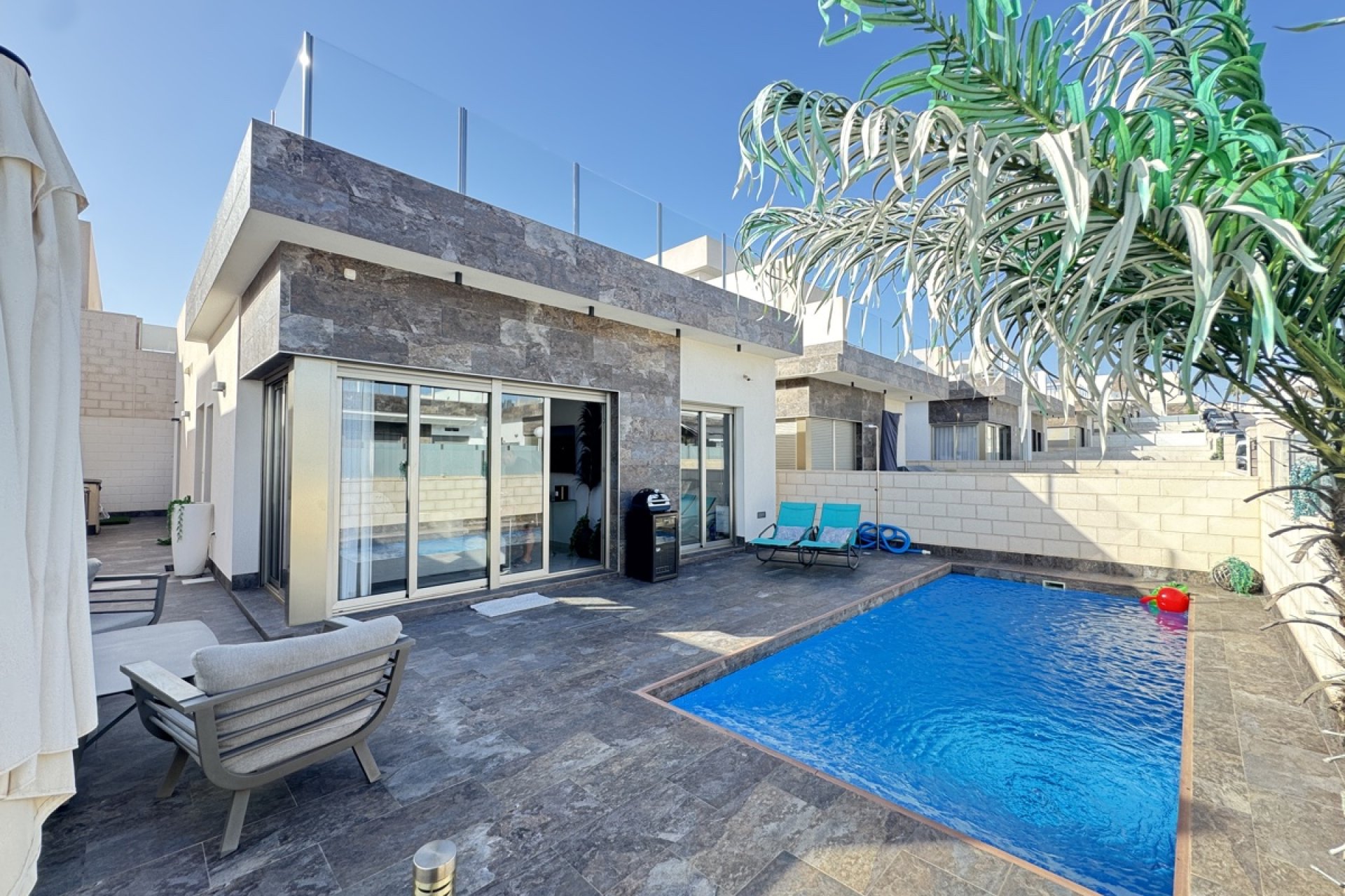 Resale - Villa - Orihuela Costa - Villamartin