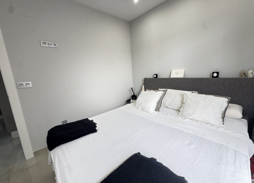 Resale - Villa - Orihuela Costa - Villamartin