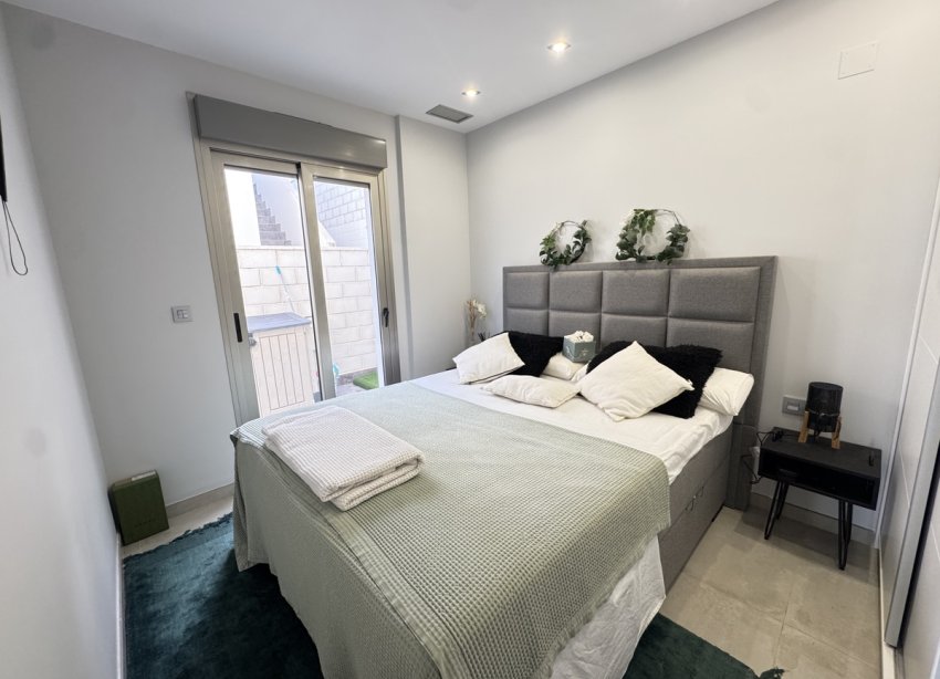 Resale - Villa - Orihuela Costa - Villamartin