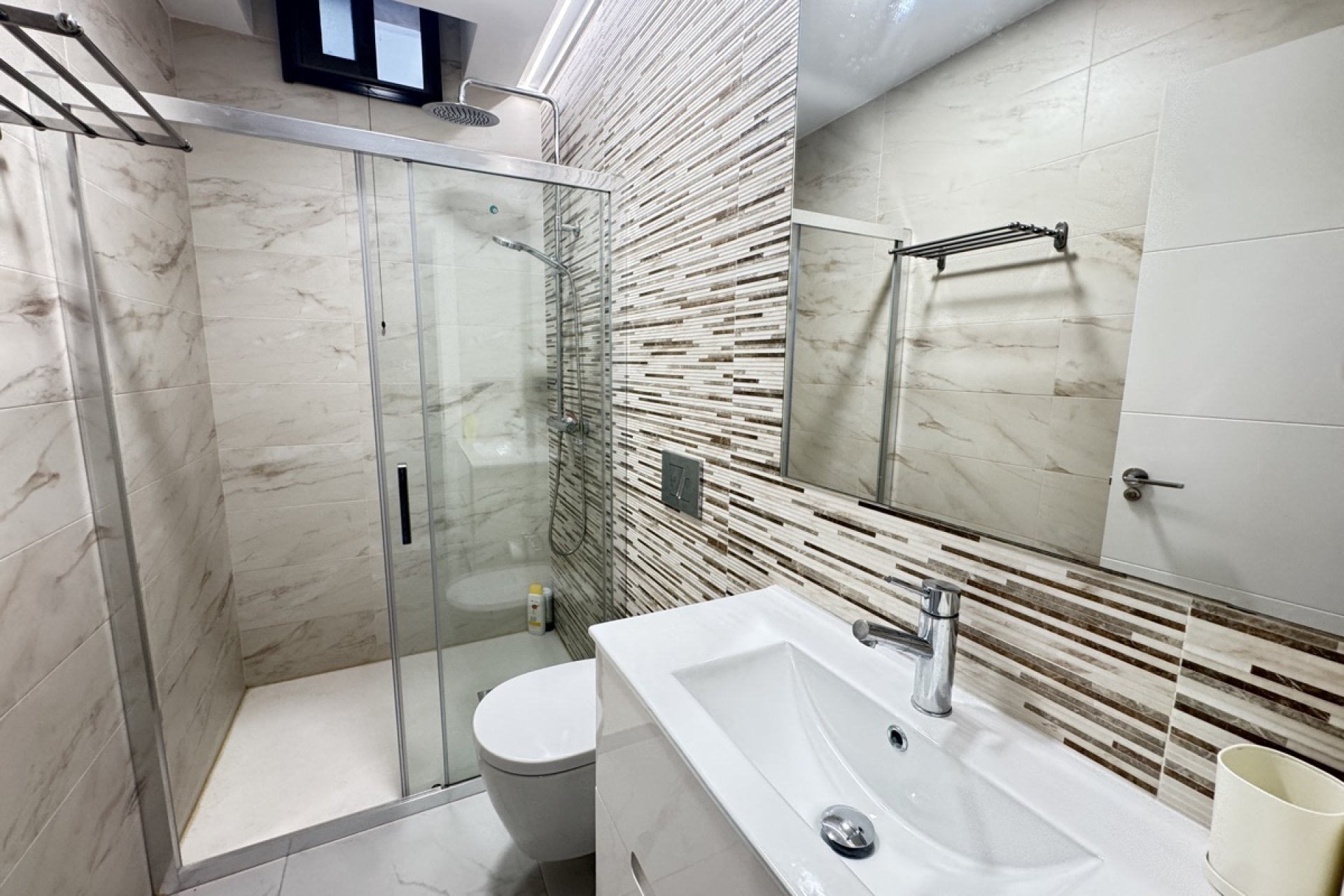 Resale - Villa - Orihuela Costa - Villamartin