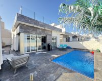 Resale - Villa - Orihuela Costa - Villamartin