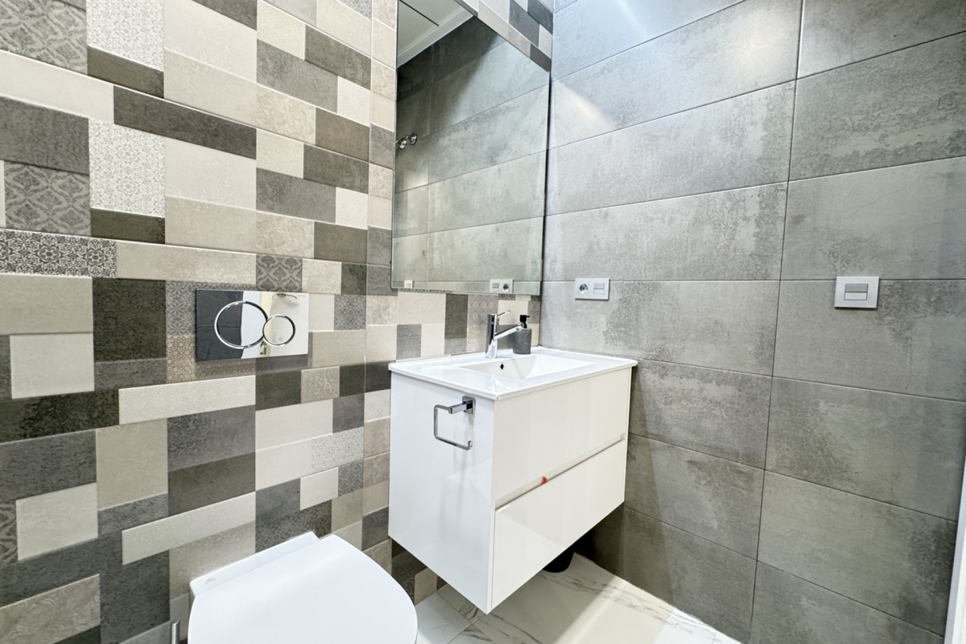 Resale - Villa - Orihuela Costa - Villamartin