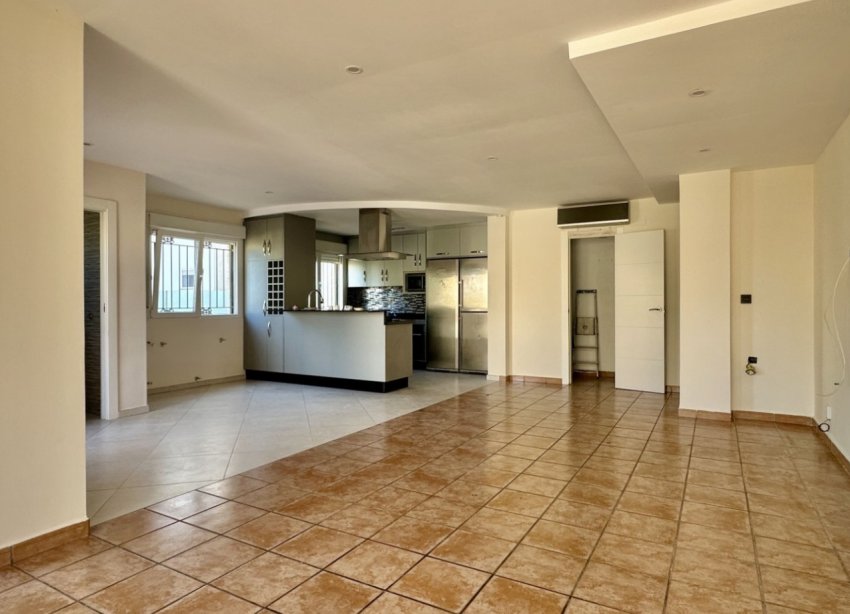 Resale - Villa - Orihuela Costa - Villamartín