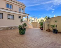 Resale - Villa - Orihuela Costa - Villamartín
