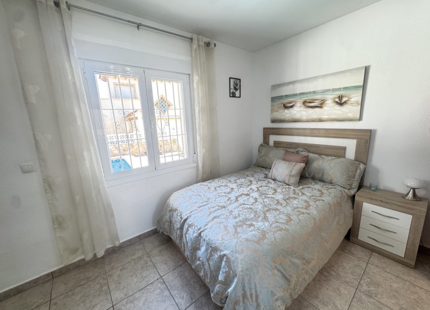 Resale - Villa - Orihuela Costa - Villamartin