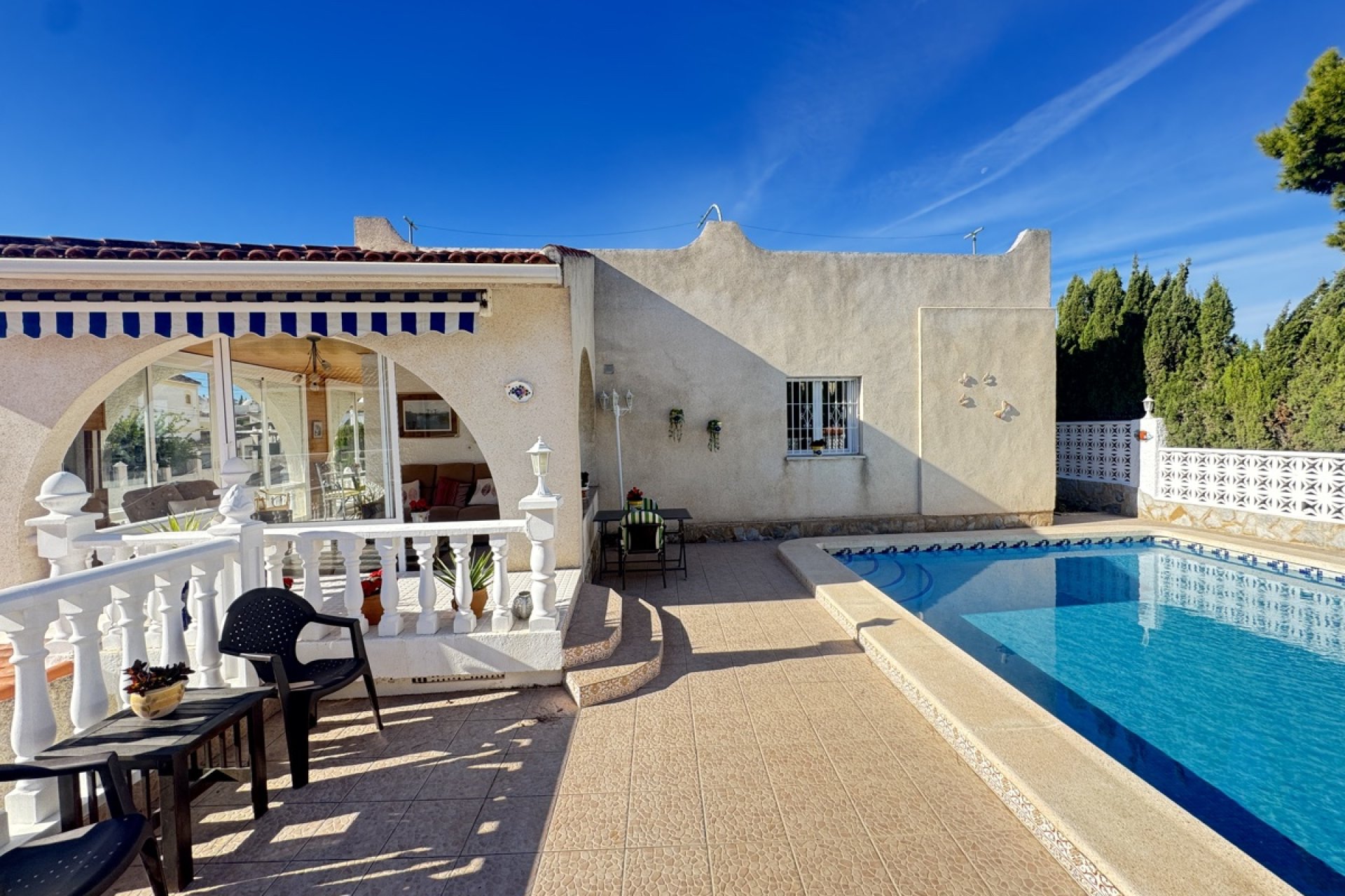 Resale - Villa - Orihuela Costa - Villamartin