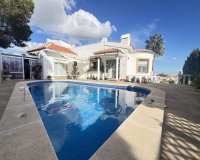 Resale - Villa - Orihuela Costa - Villamartin