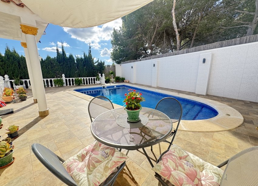 Resale - Villa - Orihuela Costa - Villamartin