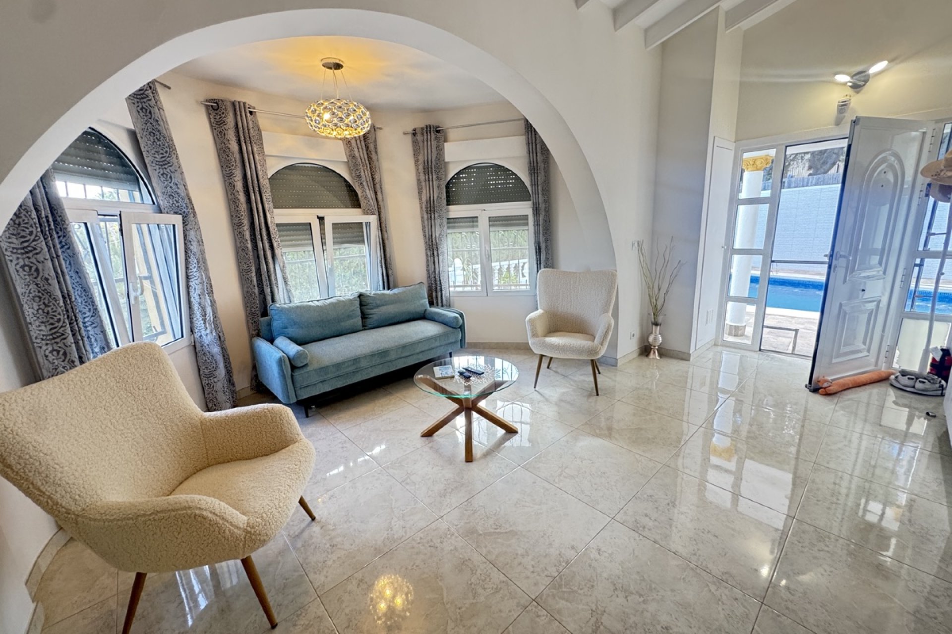 Resale - Villa - Orihuela Costa - Villamartin