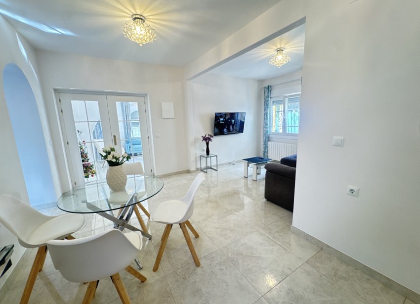 Resale - Villa - Orihuela Costa - Villamartin