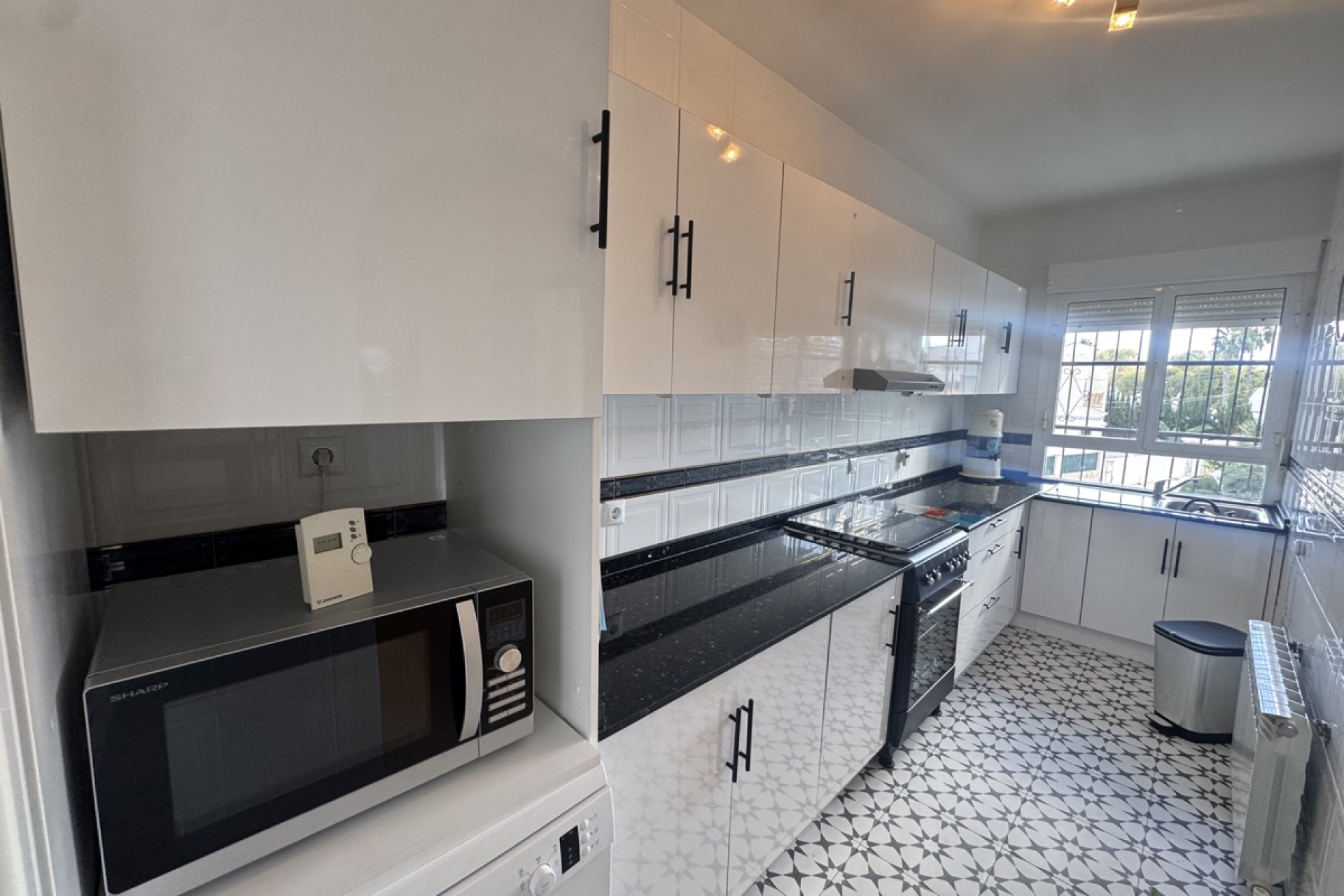 Resale - Villa - Orihuela Costa - Villamartin