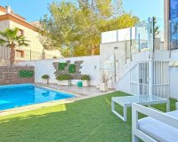 Resale - Villa - Orihuela Costa - Villamartín