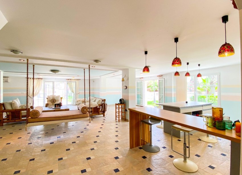 Resale - Villa - Orihuela Costa - Villamartin