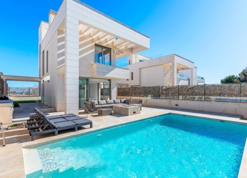 Resale - Villa - Orihuela Costa - Villamartín