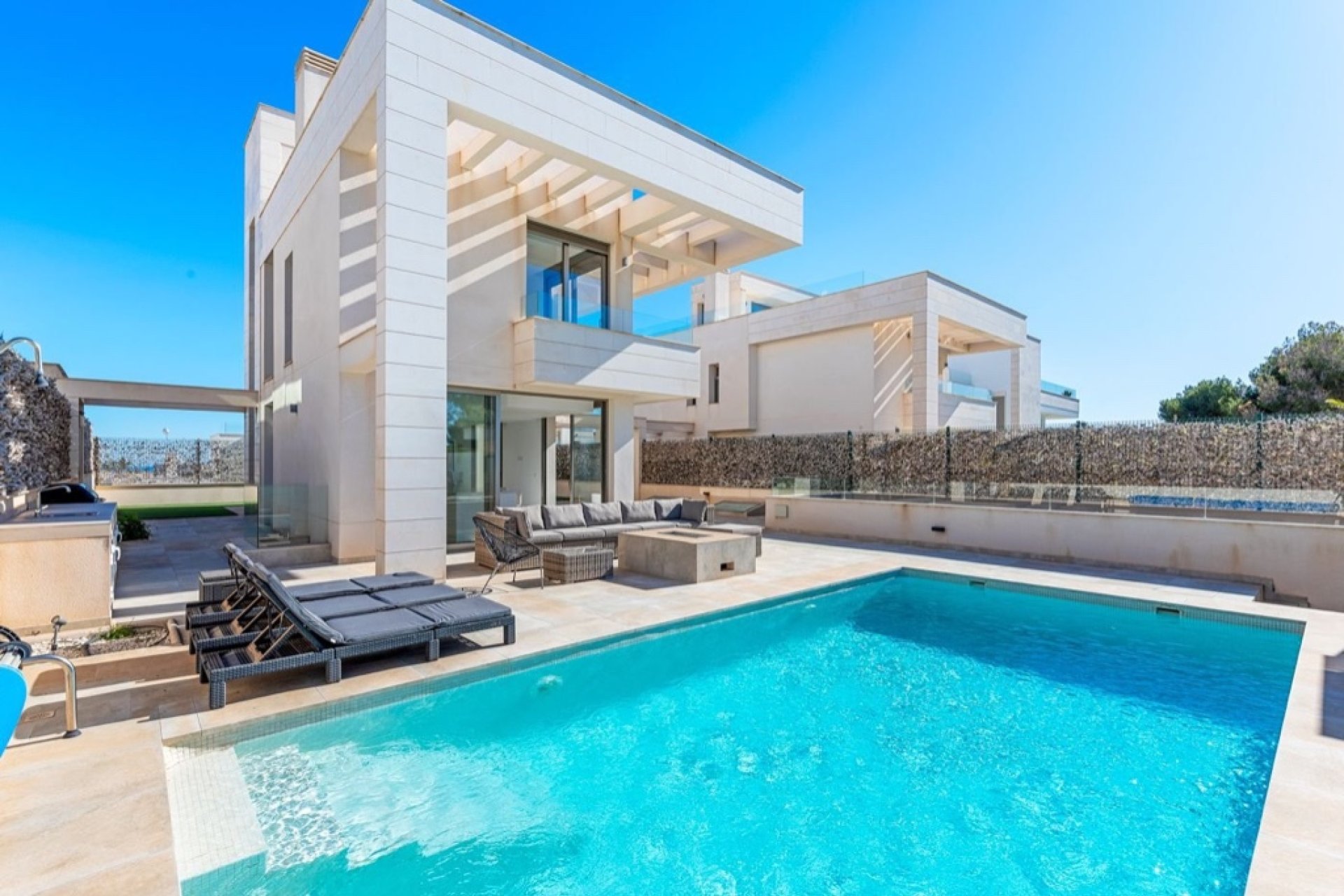 Resale - Villa - Orihuela Costa - Villamartín