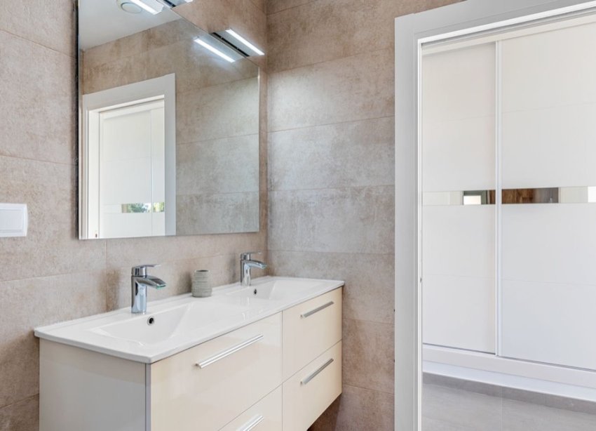 Resale - Villa - Orihuela Costa - Villamartín