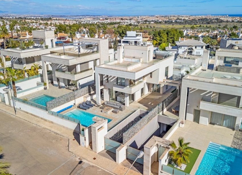 Resale - Villa - Orihuela Costa - Villamartín