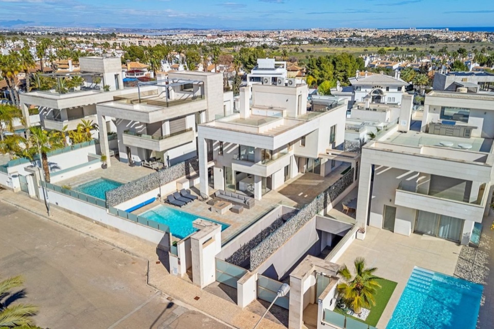 Resale - Villa - Orihuela Costa - Villamartín