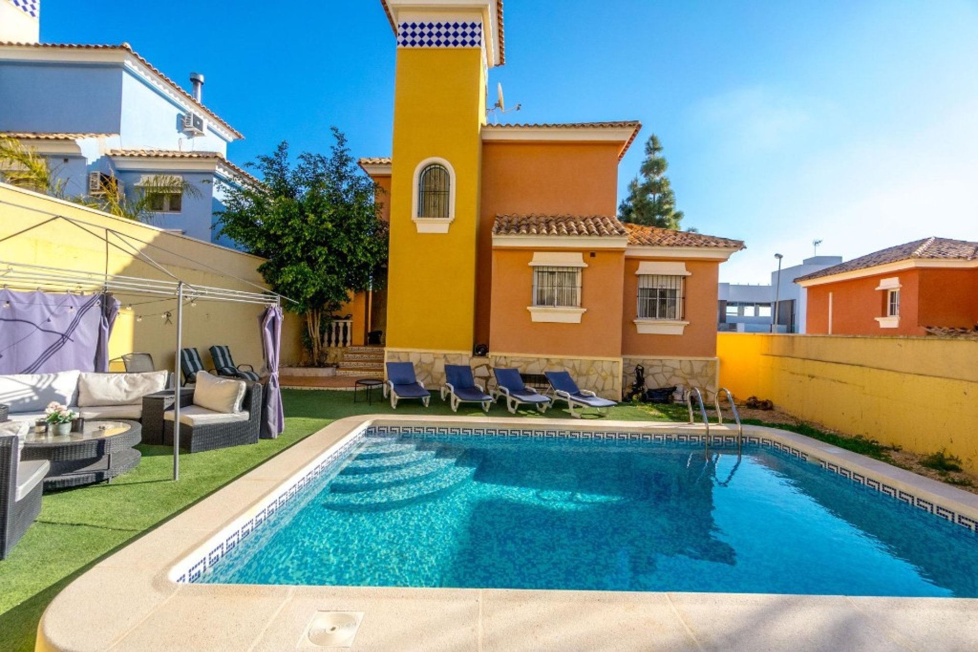Resale - Villa - Orihuela Costa - Villamartin