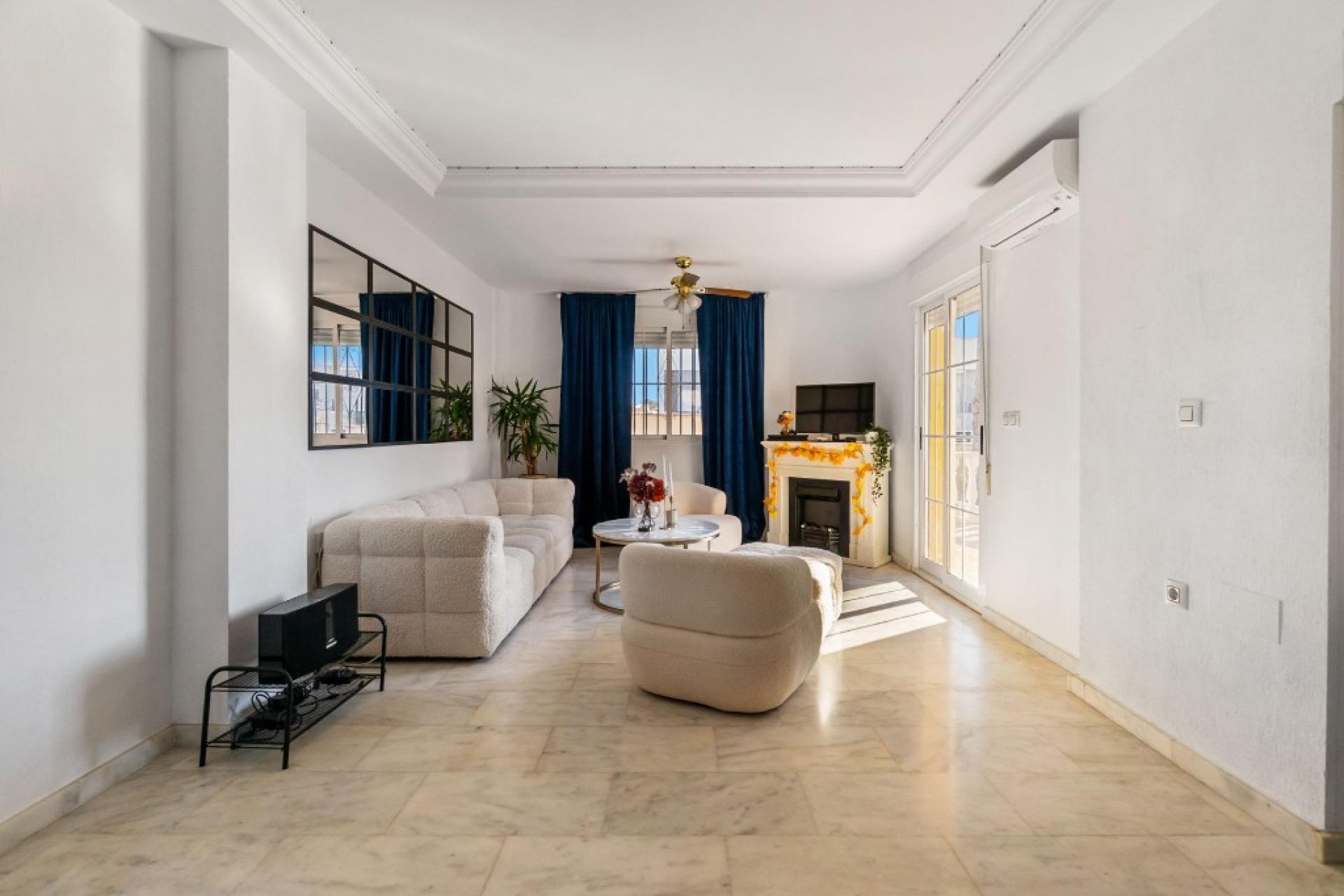 Resale - Villa - Orihuela Costa - Villamartin