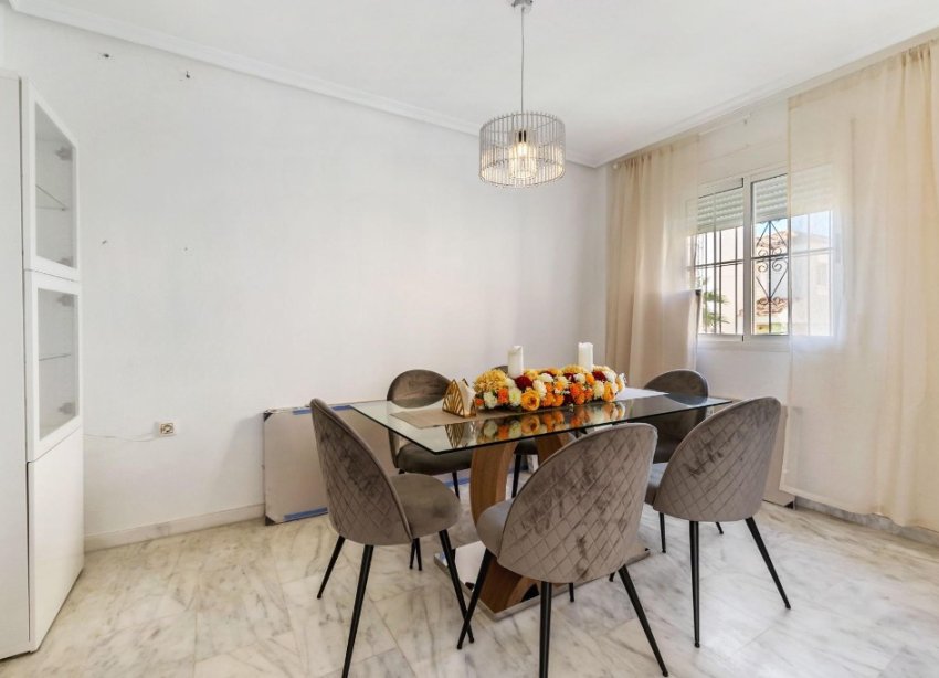 Resale - Villa - Orihuela Costa - Villamartin