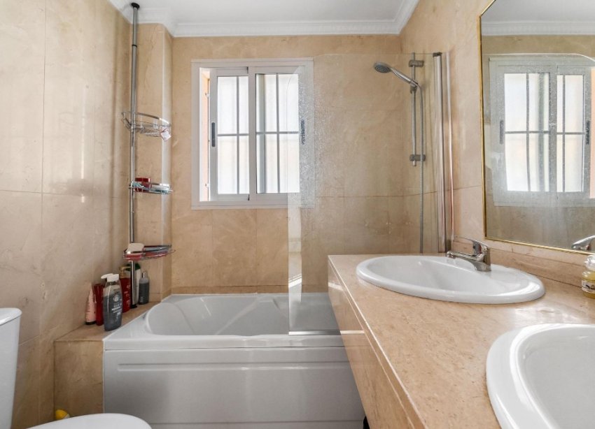 Resale - Villa - Orihuela Costa - Villamartin