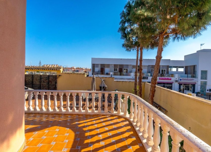 Resale - Villa - Orihuela Costa - Villamartin