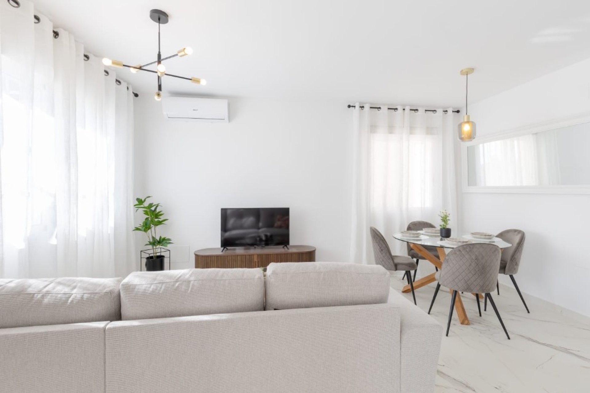 Resale - Villa - Orihuela Costa - Villamartín