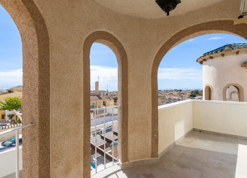 Resale - Villa - Orihuela Costa - Villamartín