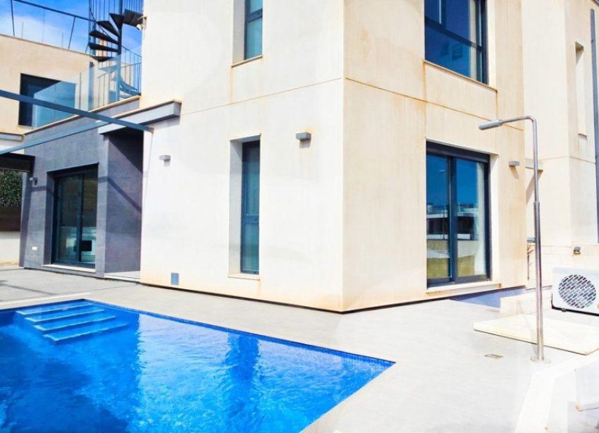 Resale - Villa - Orihuela Costa - Villamartín