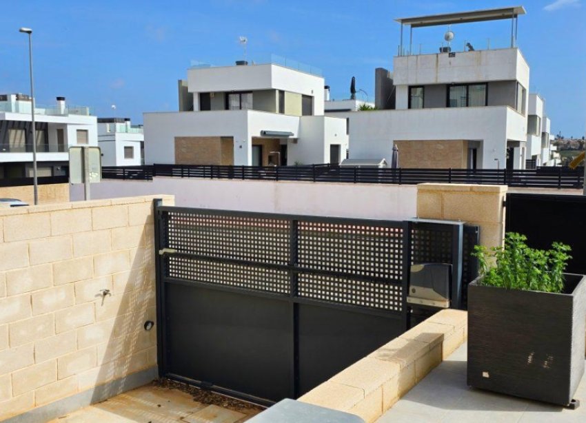 Resale - Villa - Orihuela Costa - Villamartín