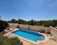Resale - Villa - Orihuela Costa - Villamartin