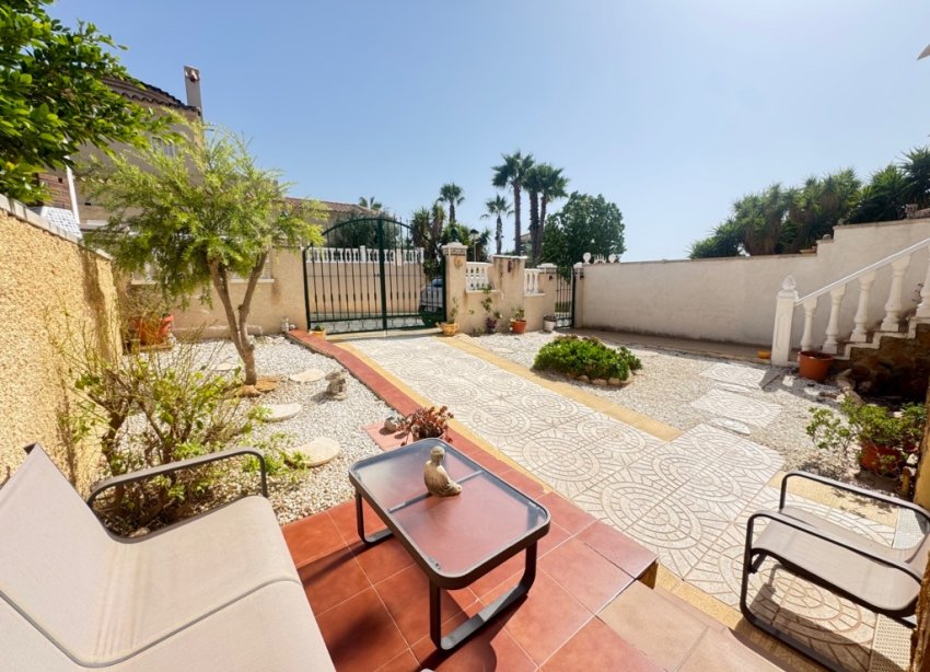 Resale - Villa - Orihuela Costa - Villamartín